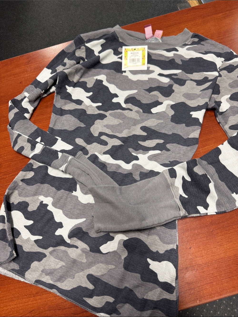 So camo thermal top // 092609